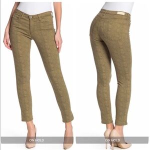 𝅺NWT AG Adriano Goldschmied Python Print Skinny Ankle Jeans